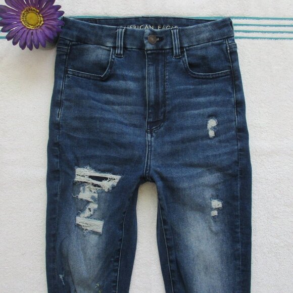 AMERICAN EAGLE Jeans Size 2 Short Curvy Distressed Jegging Denim - Picture 1 of 9
